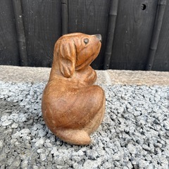 犬の置物の画像