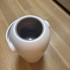 オムツ用ゴミ箱Pigeonの画像