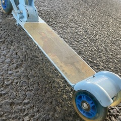 キッズキックボードの画像