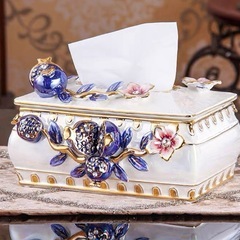 中古品 装飾陶磁器 ティッシュボックスケース ヨーロピアン調 の画像