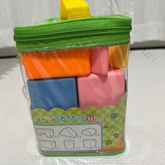 大きなカラカラつみきの画像