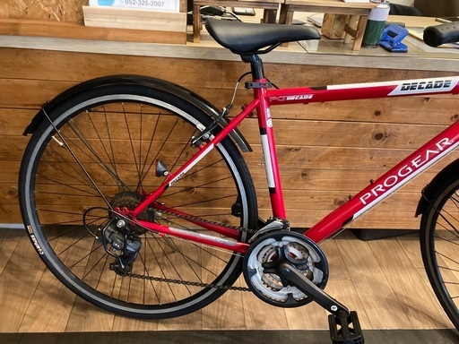 【PROGEAR前後タイヤ・チューブ新品！】3×7速　700×28cクロスバイク　レッド
