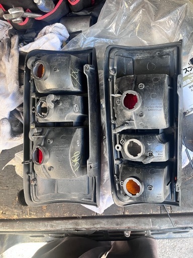 ランクル80 テールランプウインカー