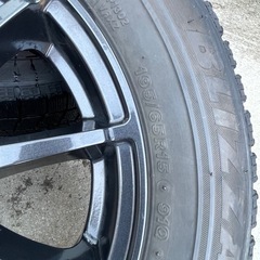 スタッドレスタイヤ ホイールセット 15インチの画像