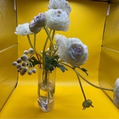 エミリオロバ高級造花アートフラワー白ラナンキュラスの画像