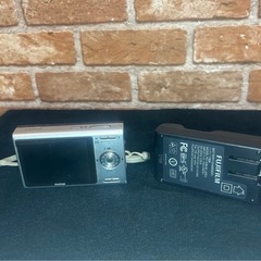 他サイトにて❣️一万程💦‼️💖希少品💖⭐️レトロ⭐️ FUJIFILM FinePix Z250fd パープル📷 の画像