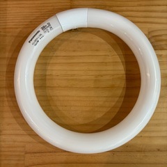 パナソニック　パルックL 電球色　30形の画像