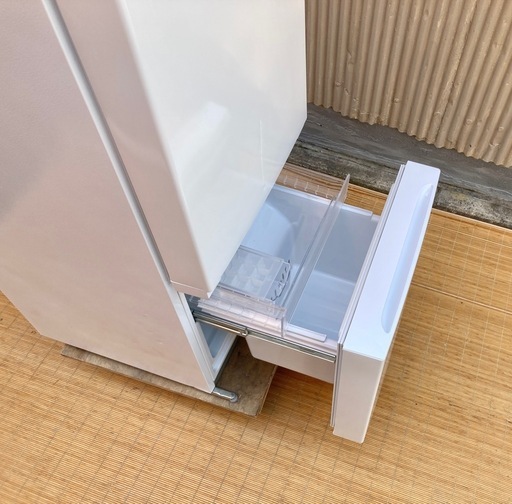 ヤマダ電機　156L冷蔵庫　YRW