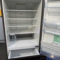 ハイセンス　3枚扉　冷蔵庫
の画像
