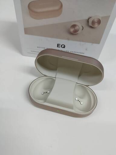 Bang&Olufsen Beoplay EQ 充電ケースのみ！
