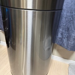 【中古】コストコ エコリビング センサー付き ゴミ箱 自動 47Lの画像