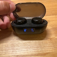 ワイヤレスイヤホンの画像