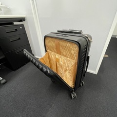 【値下げ】黒色スーツケース（機内持ち込みサイズ）の画像