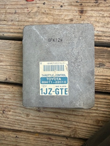 スロットルコンピューター
