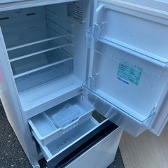 2023年　ハイセンス　135L　2ドア　冷凍冷蔵庫　HR-D13E2Wの画像