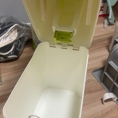 におわなくてポイ オムツゴミ箱の画像