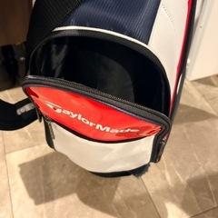 テーラーメイド　キャディバッグ　ゴルフ
の画像