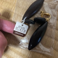 THE GINZA 木製イヤリング　資生堂　小物の画像