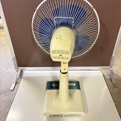 扇風機　レトロな扇風機 の画像
