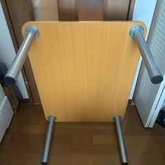 木目調ローテーブルの画像