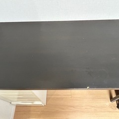 IKEA作業用デスクの画像