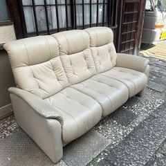 3人掛けソファーの画像