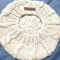 BLUELABEL BURBERRY ファー付きニット帽の画像