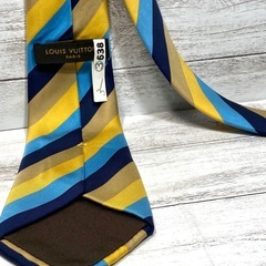 【極美品】定価5.6万ヴィトン/最高級シルク/クリーニング済/専用ハンガー付 【期間限定出品・極美品ルイ・ヴィトン】の画像