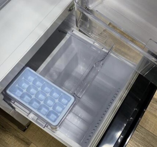 冷蔵庫【配達無料お届け設置出来ます?都内近郊?】信頼の三菱製✨強化ガラス棚採用✨除菌クリーニング済の超極美品✨他にも冷蔵庫.洗濯機.電