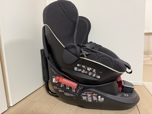 エールべべ　クルット4s プレミアム　ナチュラルブラック　新生児インレイ付き