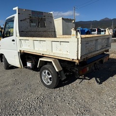 Mitsubishi Dumpの画像