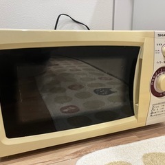 【無料】SHARP 電子レンジ（動作確認済み／脚1つ欠け）の画像