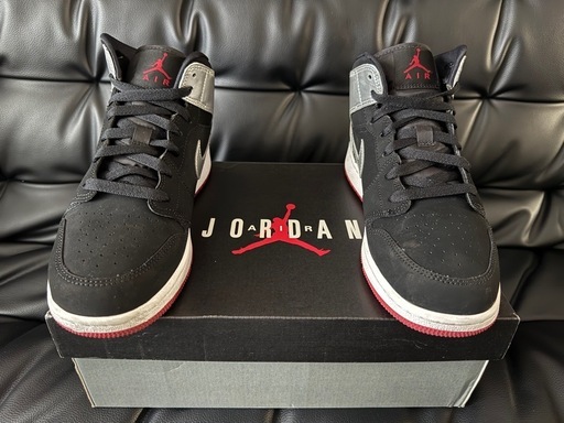 【美品・付属品完備】NIKE AIR JORDAN 1 MIDブラック×シルバー