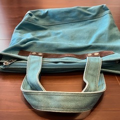 MARC JACOBS ロゴ入りトートバッグの画像