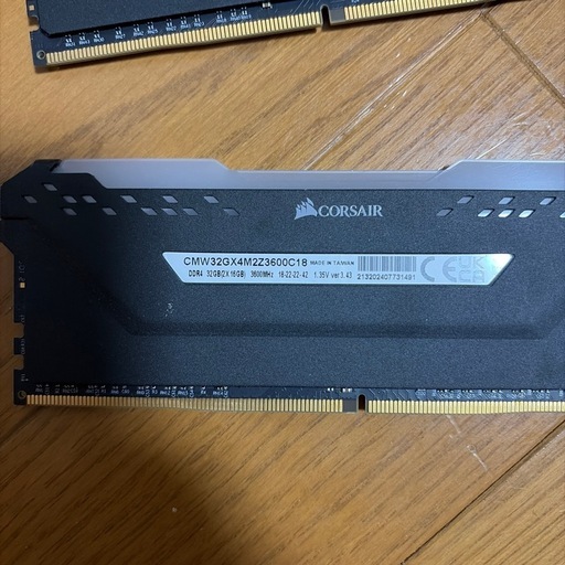 Corsair DDR4メモリ 32GB