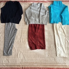 レディース服まとめ売り　50点以上の画像