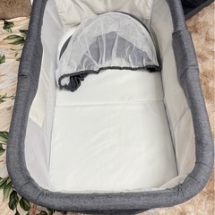 ベビーベッドの画像