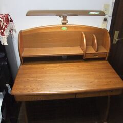 ☆学習机+本棚+デスクライト（ヒカリサンデスク）机　SUNDESK　HIKARI（使用品）☆の画像