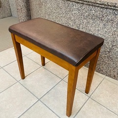 キレイな木目　ピアノスツールの画像
