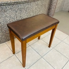 キレイな木目　ピアノスツールの画像