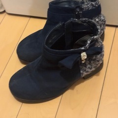 ショート丈ブーツ　19cmの画像