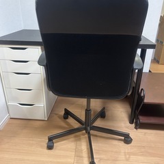 IKEAデスクチェアの画像