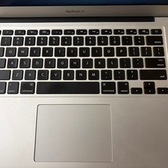 お話中【20％OFF・即取引可】MacBook Air 2013 8GB 訳ありの画像