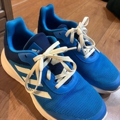 adidas 23センチ
の画像