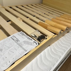 アイリスプラザ すのこベッド シングル 棚・コンセント付きの画像