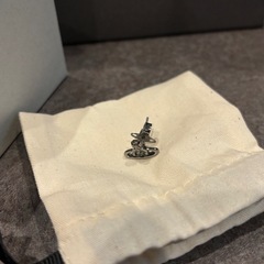 ヴィヴィアンウエストウッド ピアスの画像