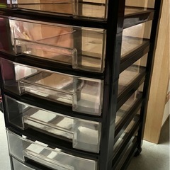 キャスター付き プラスチックラック 引き出し 6段の画像