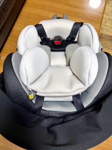 Combi チャイルドシート THE S ZC-690 エッグショック