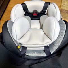 Combi チャイルドシート THE S ZC-690 エッグショックの画像