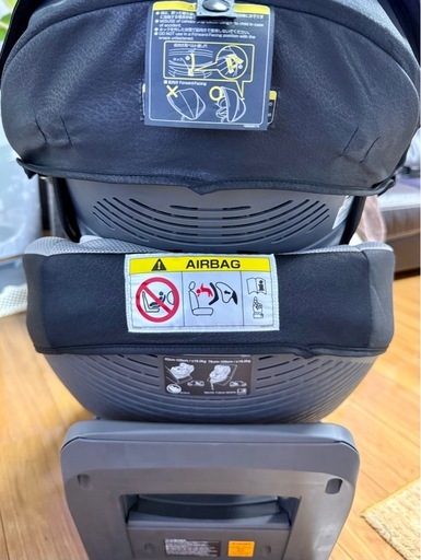 Combi チャイルドシート THE S ZC-690 エッグショック